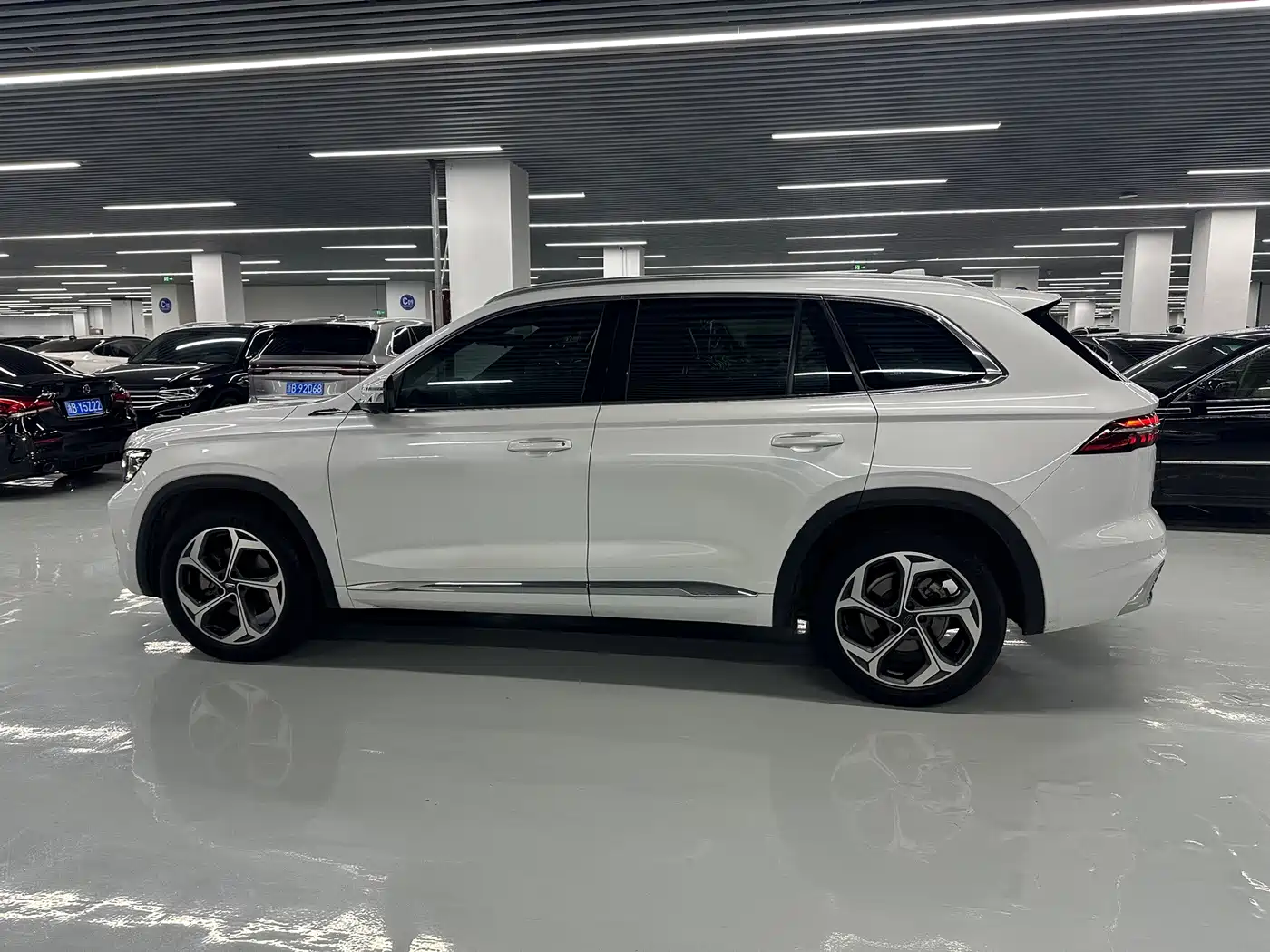 Geely Monjaro 2021 2021 2.0TD DCT EVO FWD Luxury