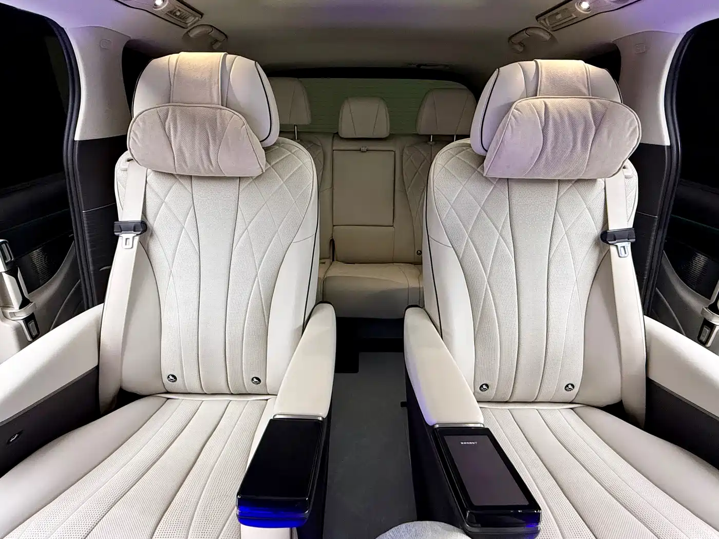 Denza D9 2024 DM-i 980 AWD Prestige фото 14