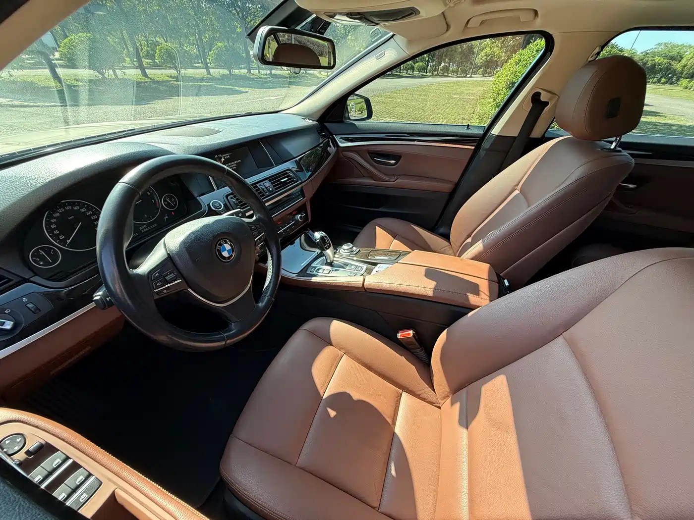 BMW 5 Series 2017 525Li Leading Edition фото 16