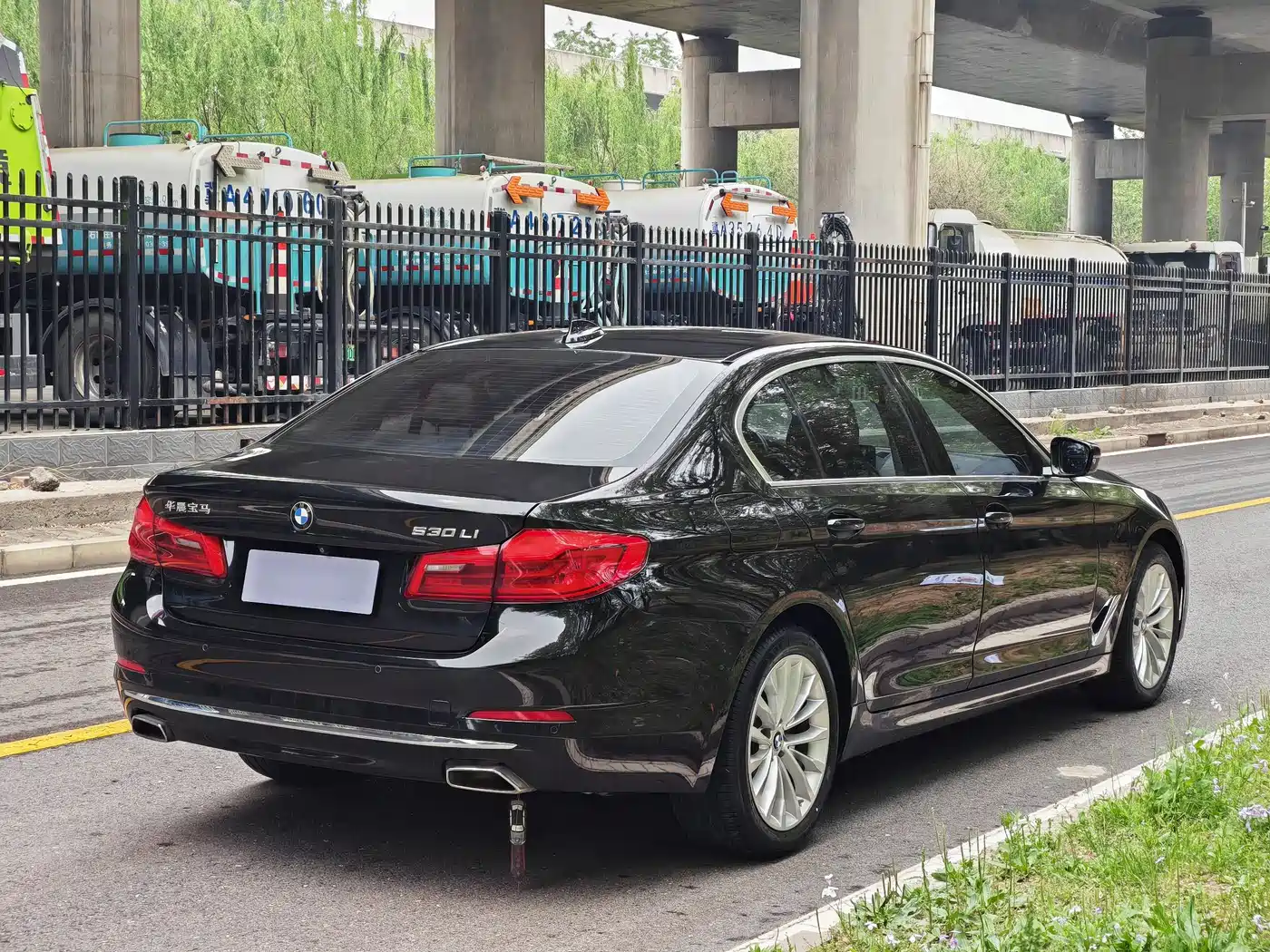 BMW 5 Series 2020 525Li Luxury Package фото 4