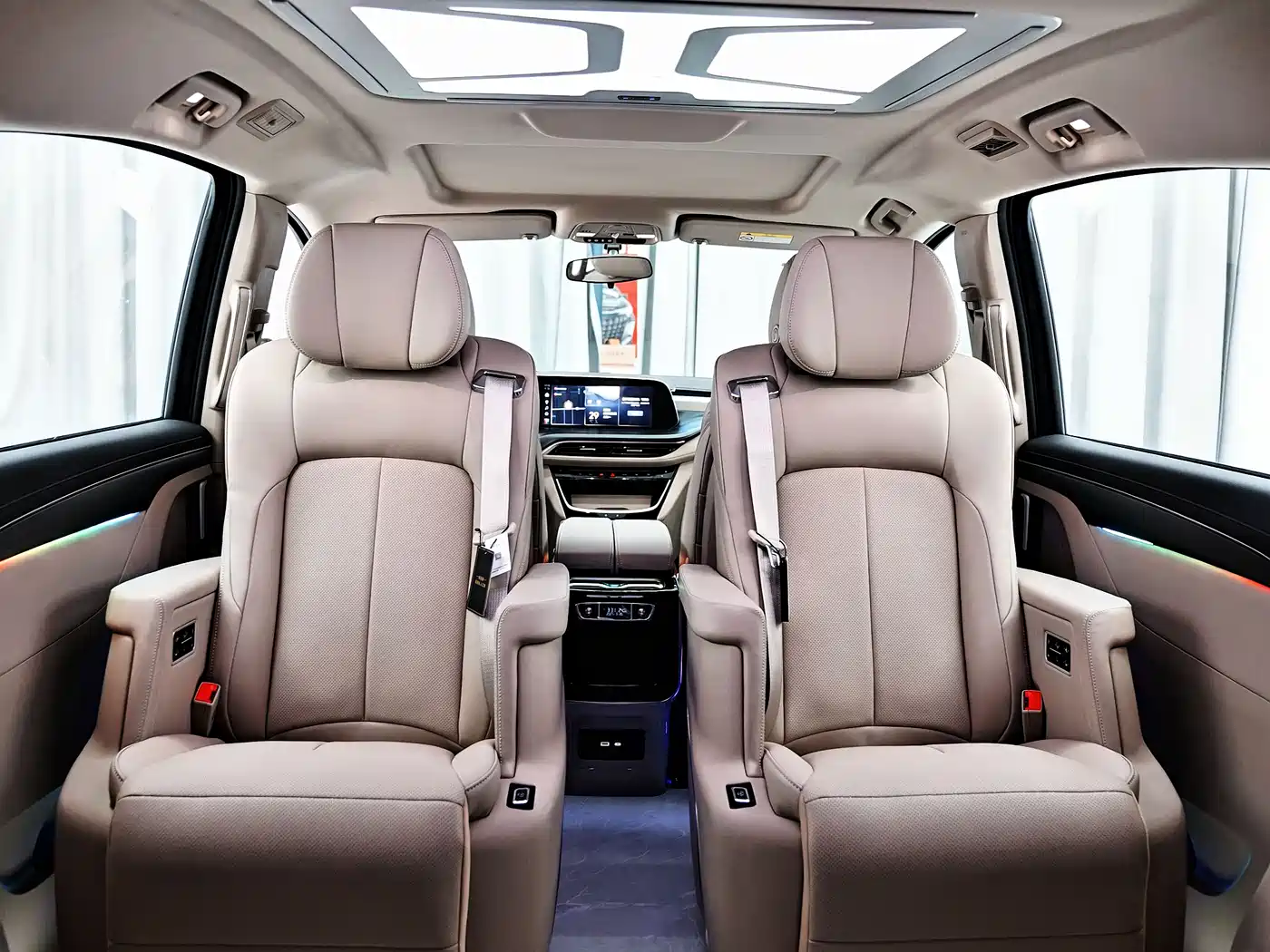 Buick GL8 2025 Land Business Class First Edition фото 24