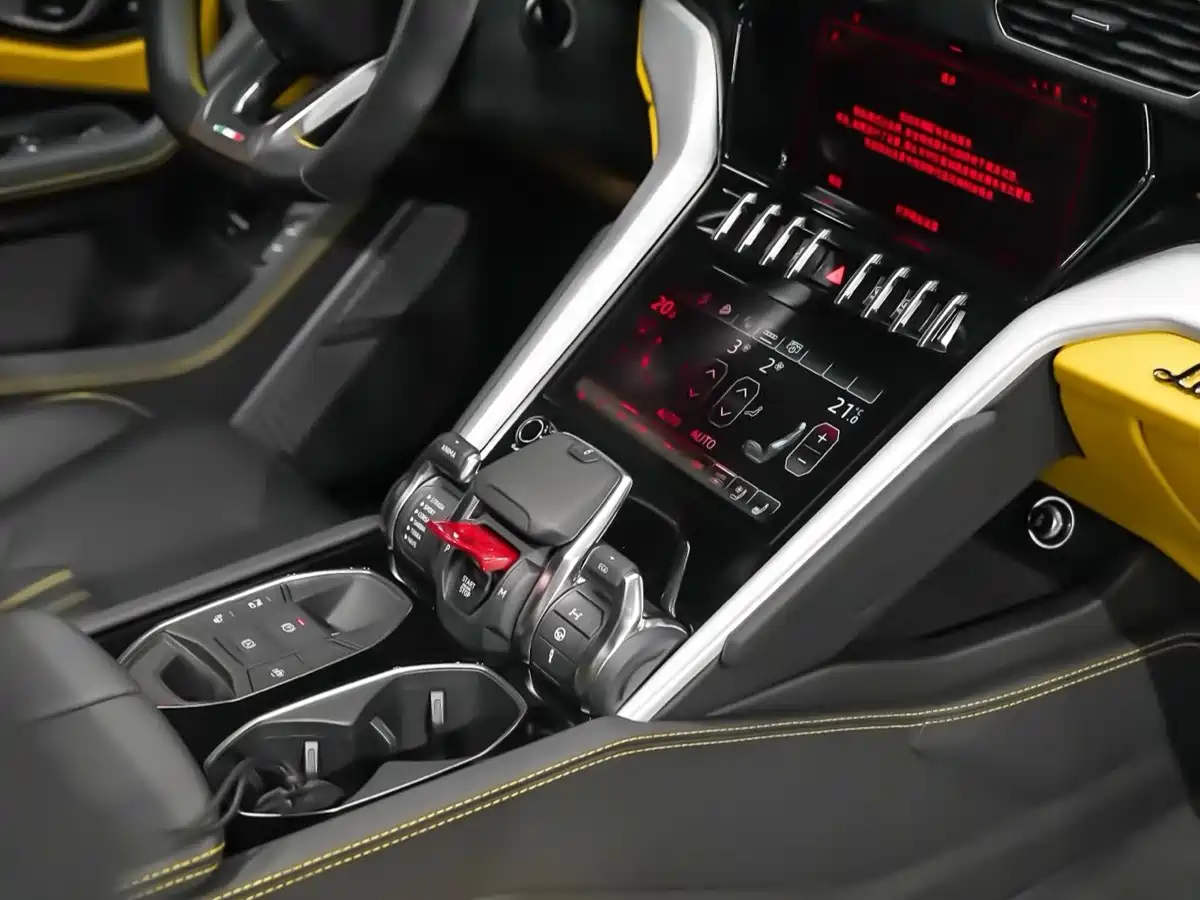 Lamborghini Urus 2023 4.0T V8 S фото 11