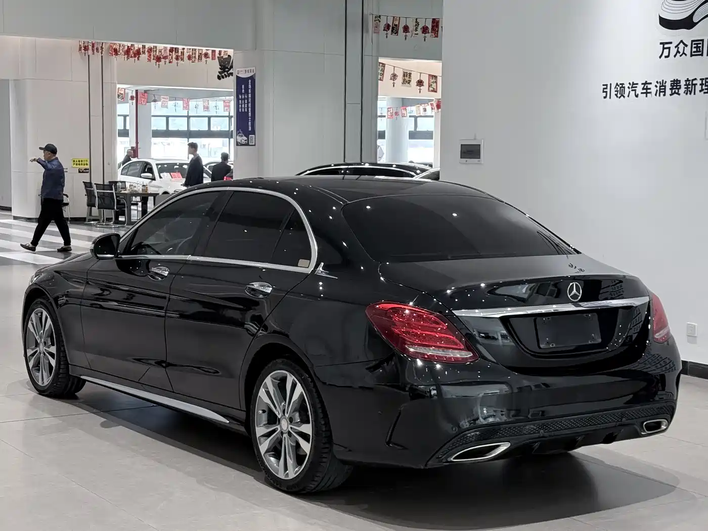 Mercedes-Benz C-Class 2015 C 200 L 4MATIC фото 3