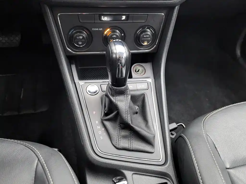 Volkswagen Lavida Tour 2018 2017 180TSI DSG Comfort Edition