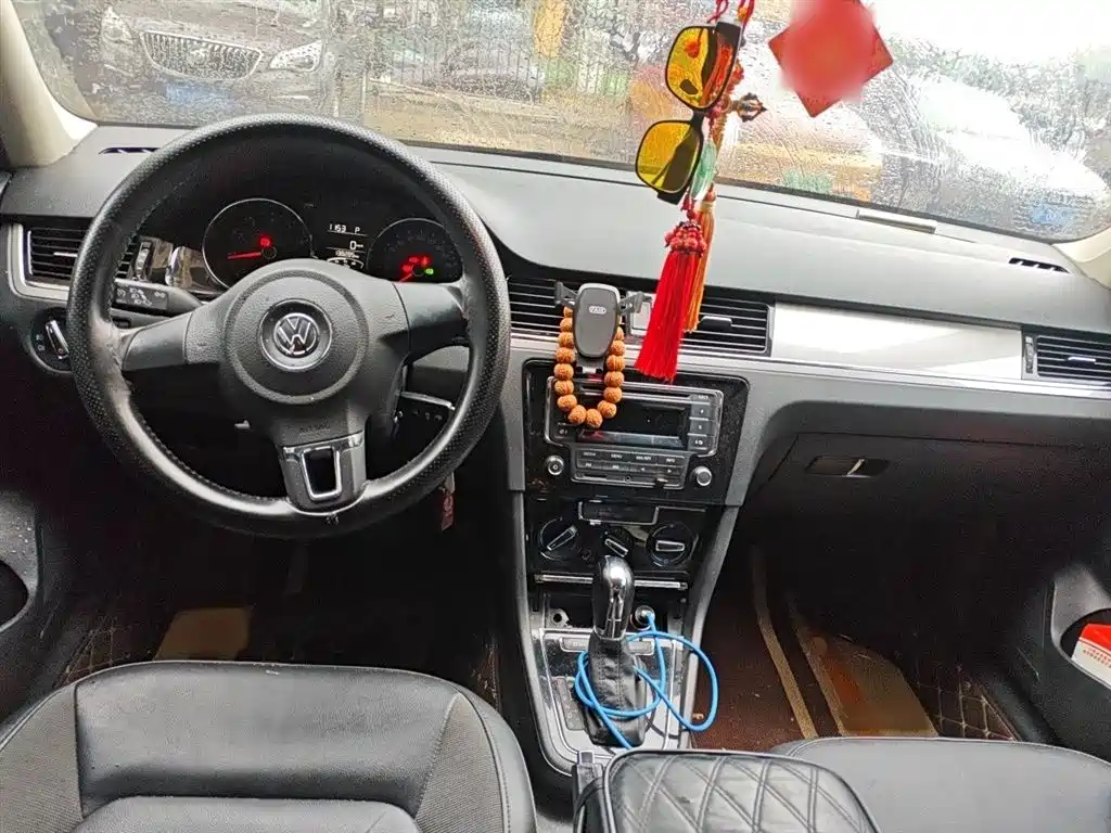 Volkswagen Bora 2014 1.6L Automatic Comfort Edition фото 13