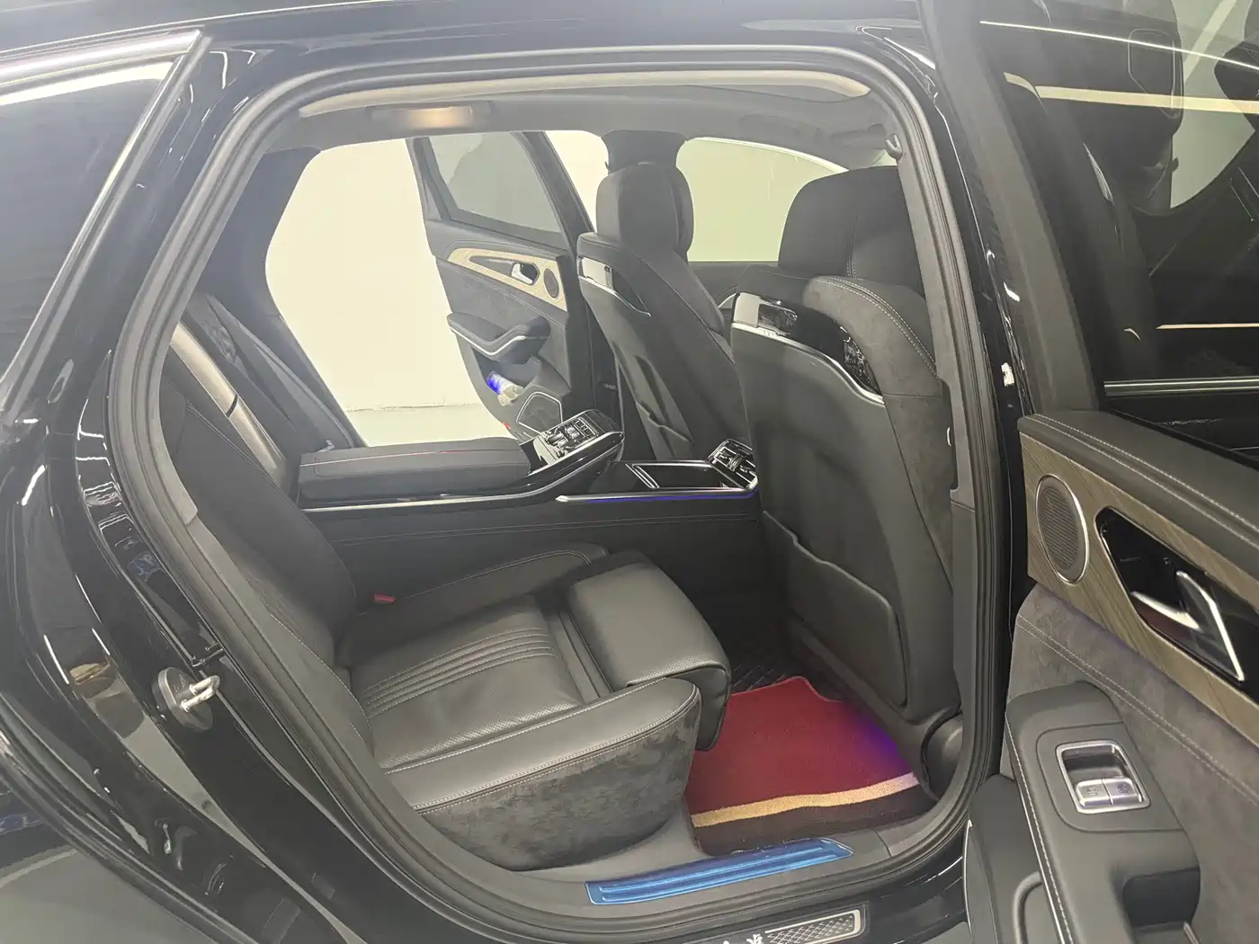 Hongqi H9 2022 3.0T Smart Connect Flag Leader 4-Seater фото 9