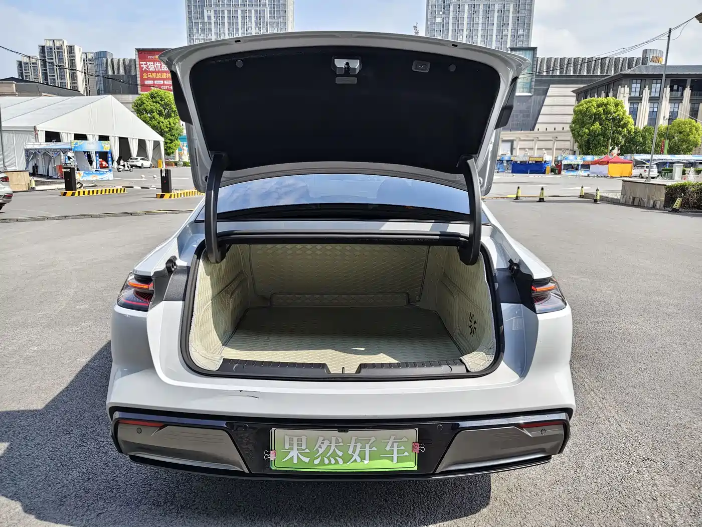 Geely Galaxy Galaxy E8 2025 2025 700km Long Voyage Smart Drive Edition