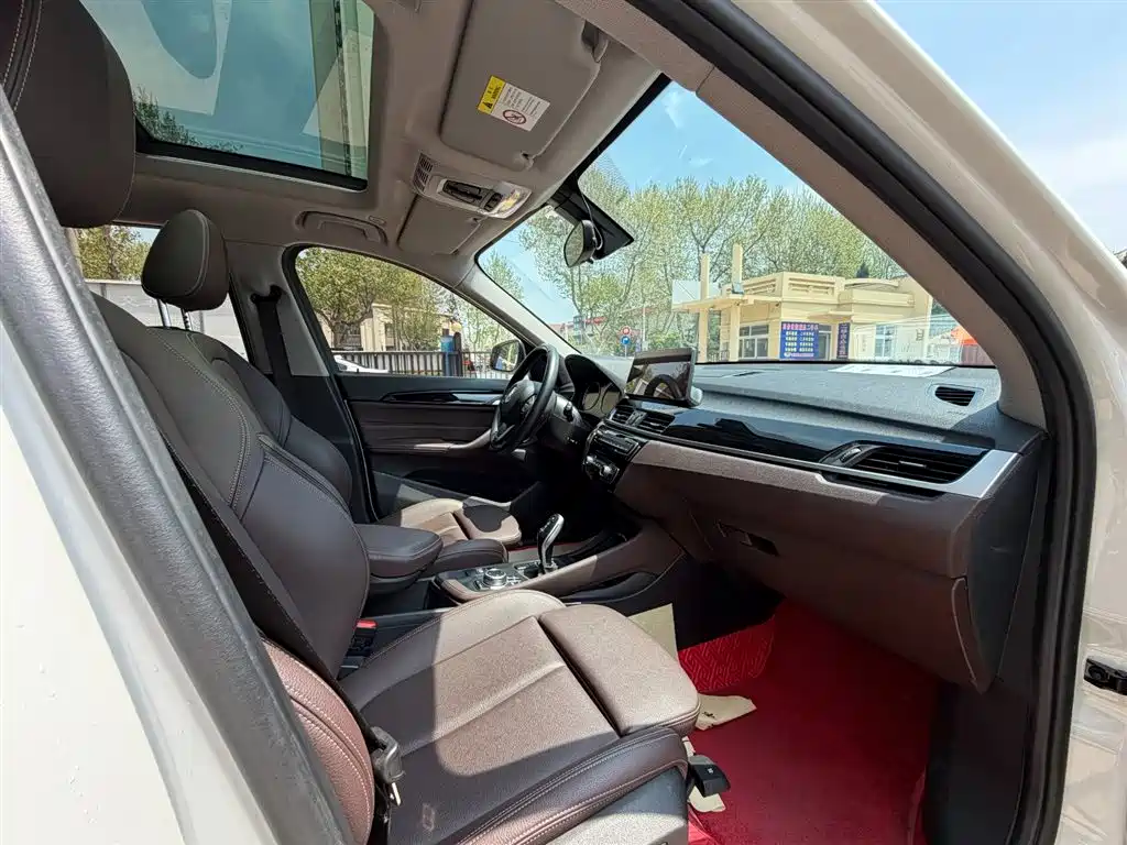 BMW X1 2022 sDrive20Li Fashion фото 12