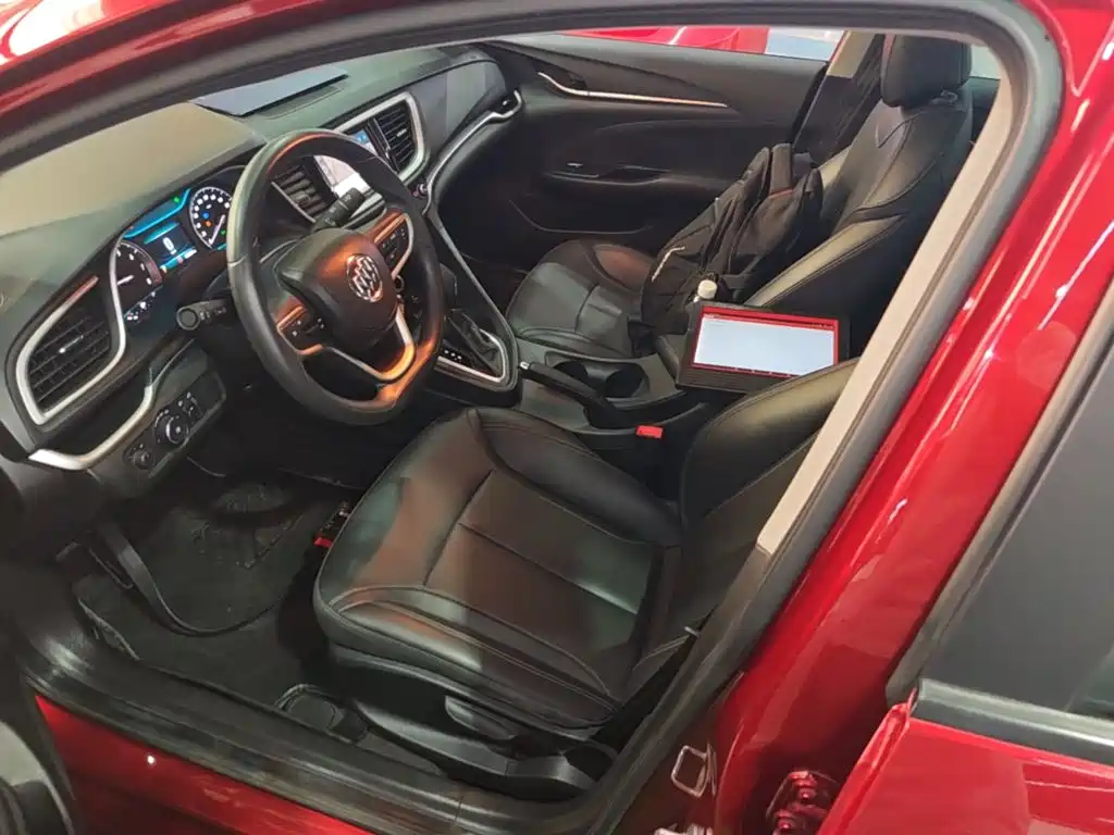 Фото 15 - Buick Excelle