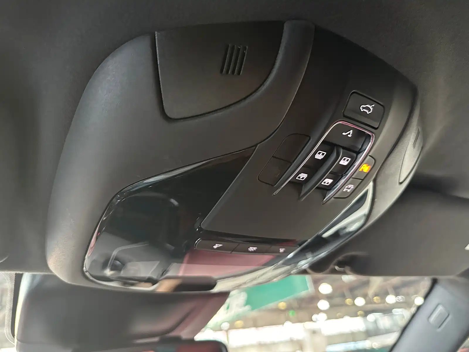 Photo 14 - Maserati Levante