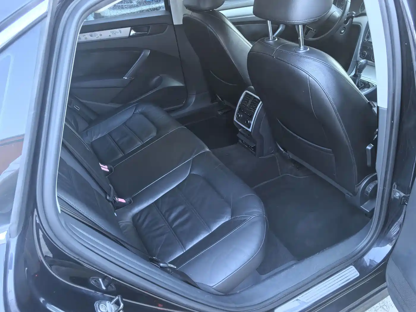 Photo 11 - Volkswagen Passat