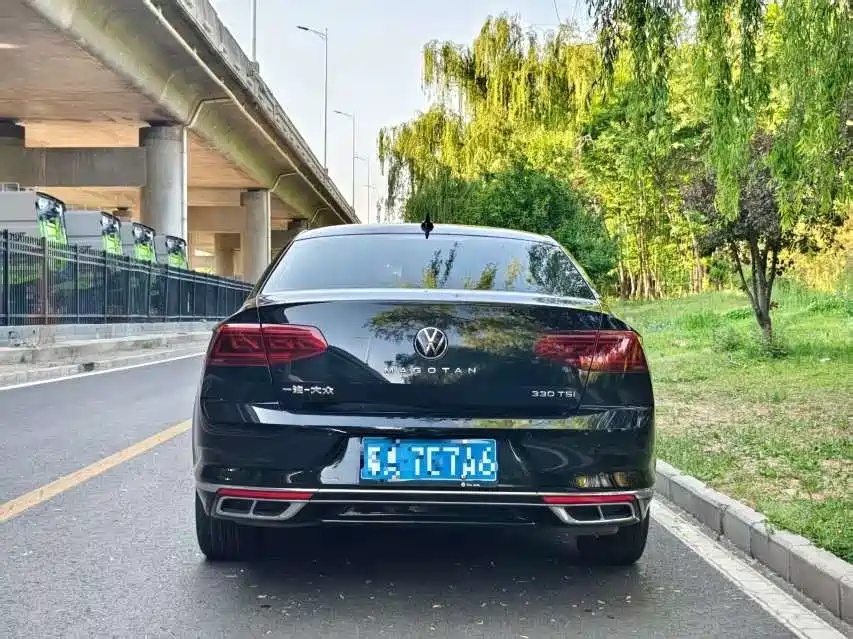 Volkswagen Magotan 2023 Model 2 Million Commemorative Edition 330TSI DSG Luxury фото 7