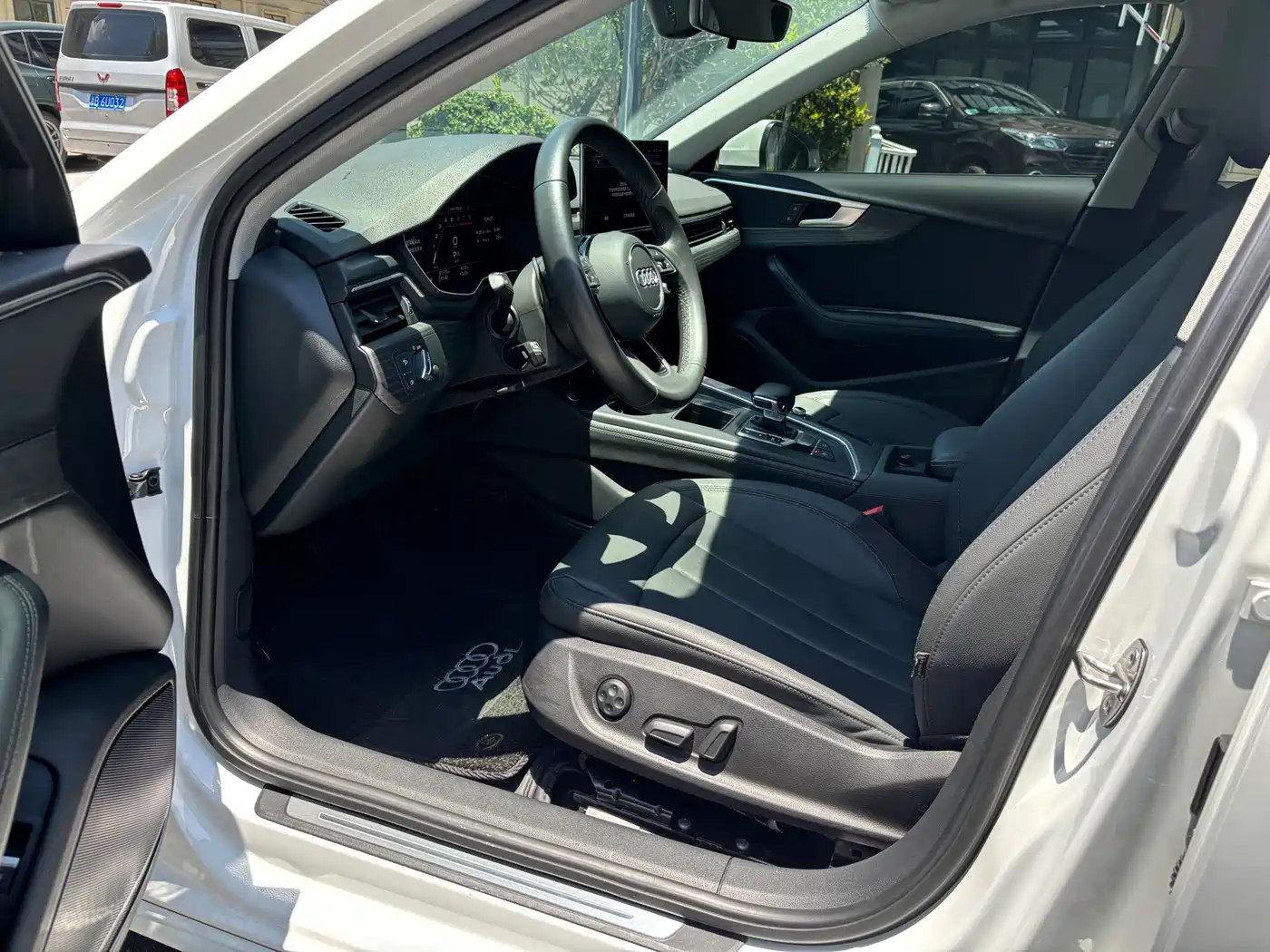 Фото 5 - Audi A4L