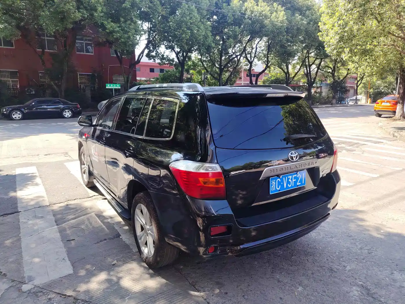 Photo 11 - Toyota Highlander