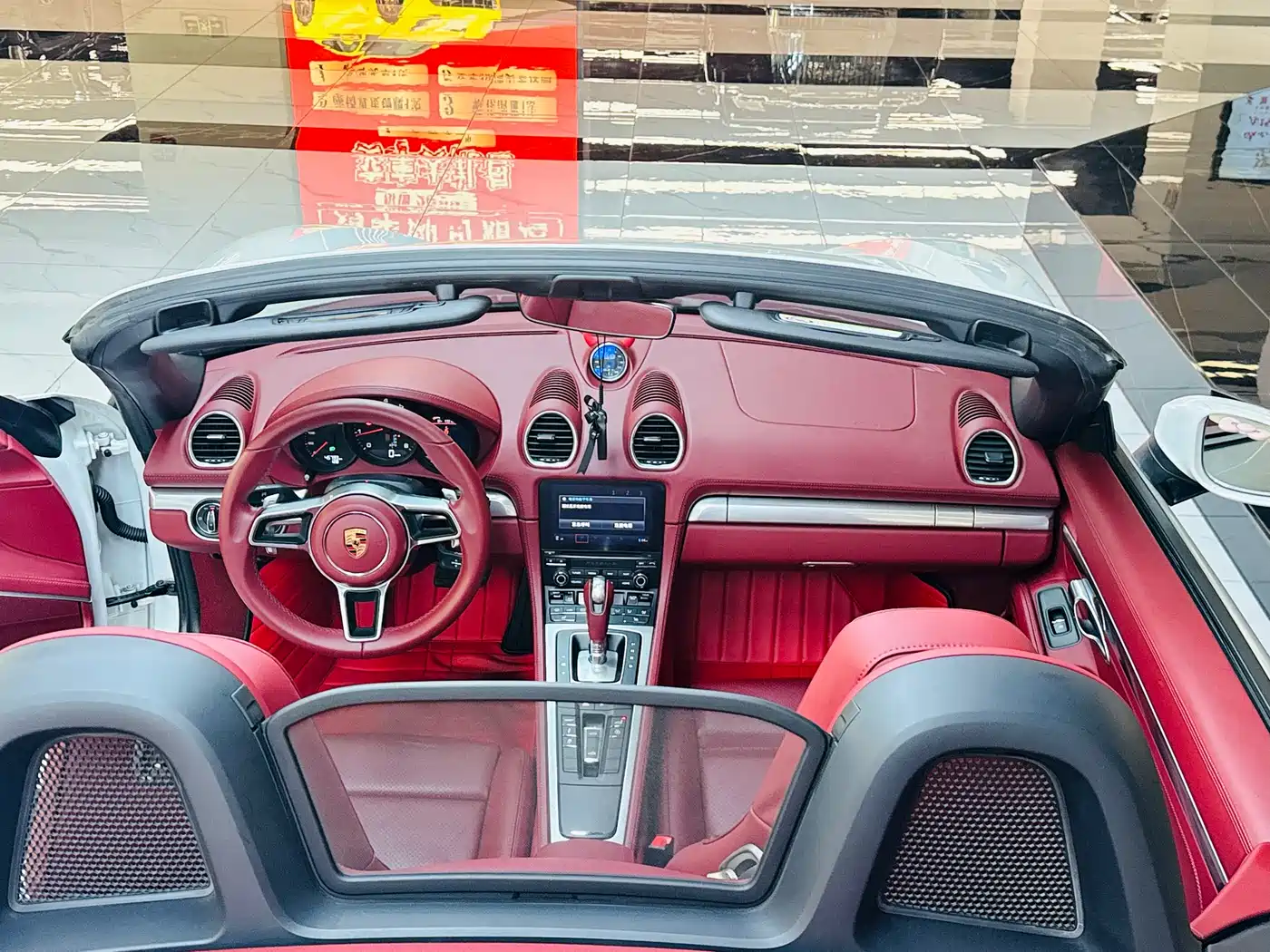 Porsche 718 2018 Boxster 2.0T фото 14