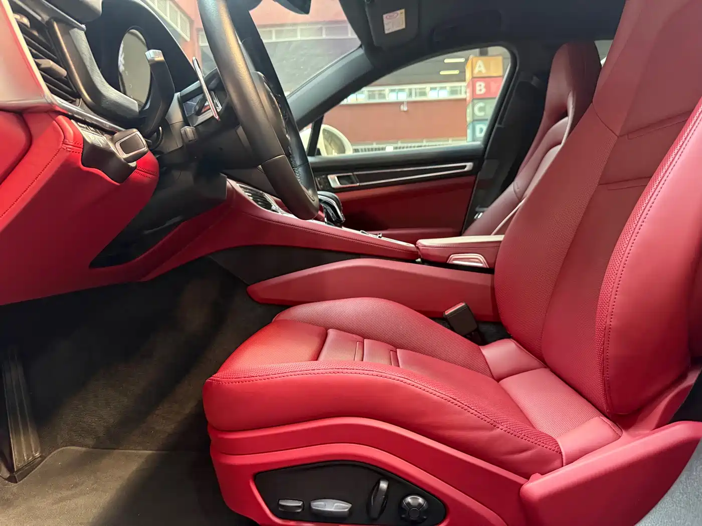 Фото 4 - Porsche Panamera