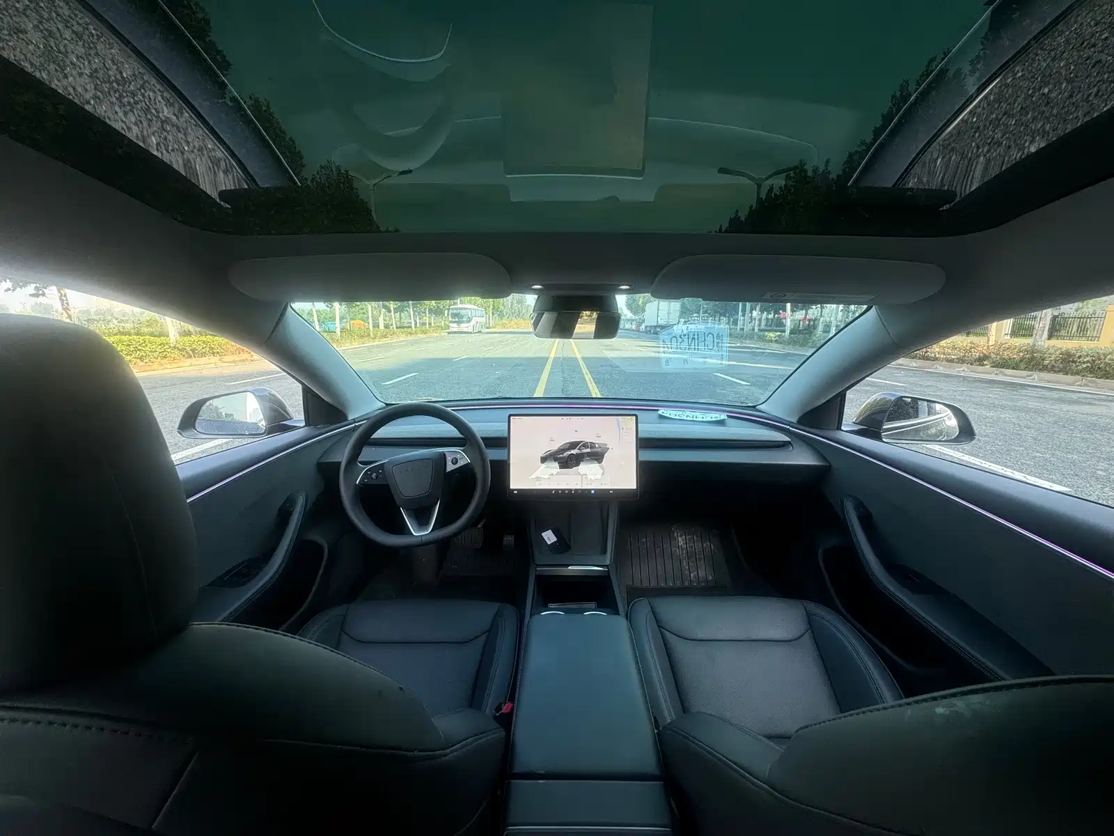 Фото 6 - Tesla Model 3