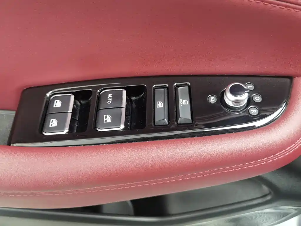 Changan CS85 COUPE 2021 2021 1.5T DCT Luxury