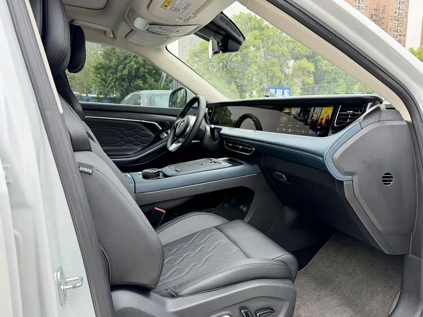 Voyah Auto VOYAH FREE 2024 Ultra Long Range Intelligent Driving Edition фото 14