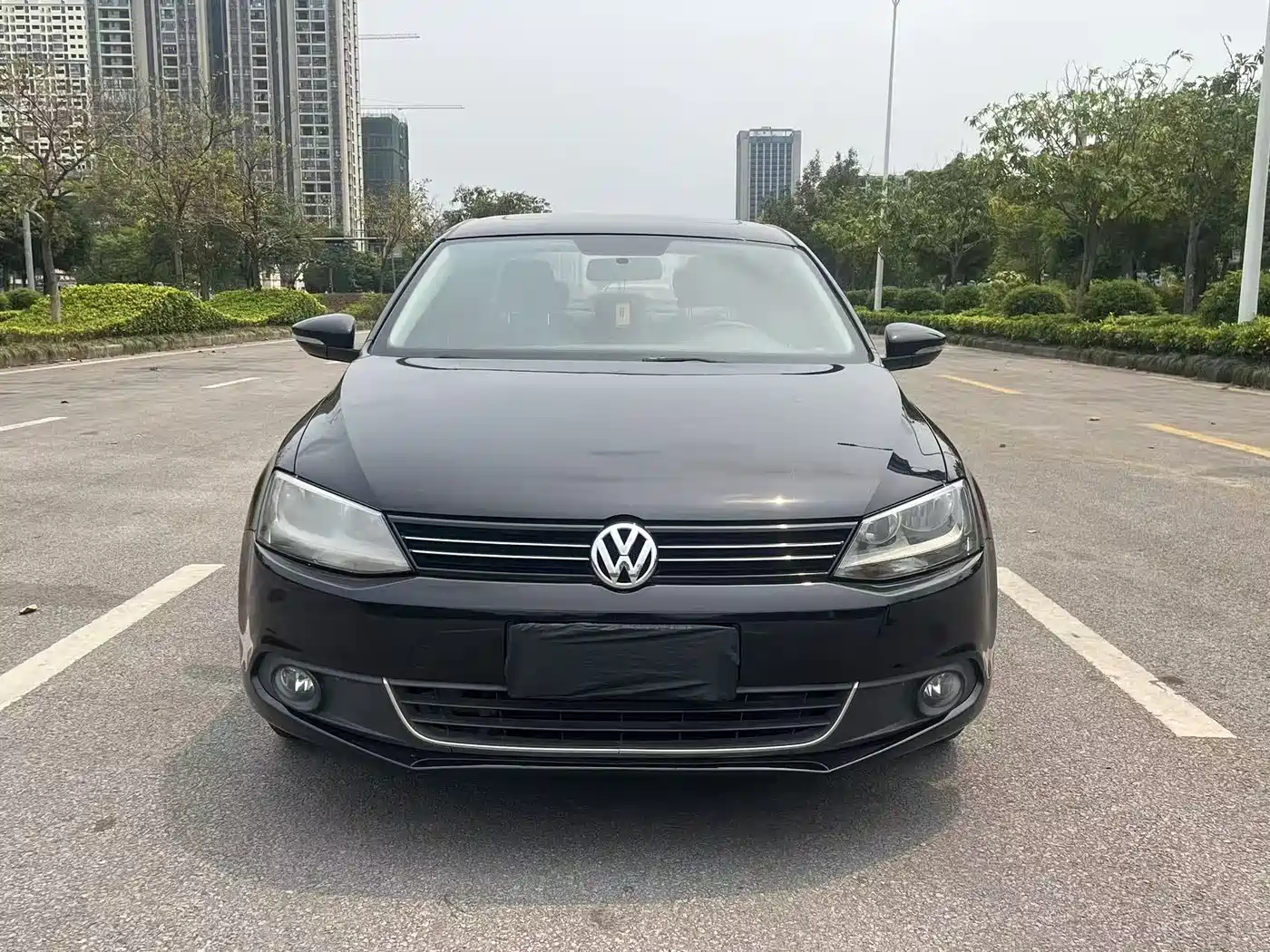Volkswagen Sagitar 2012 1.6L Automatic Comfort Type фото 2
