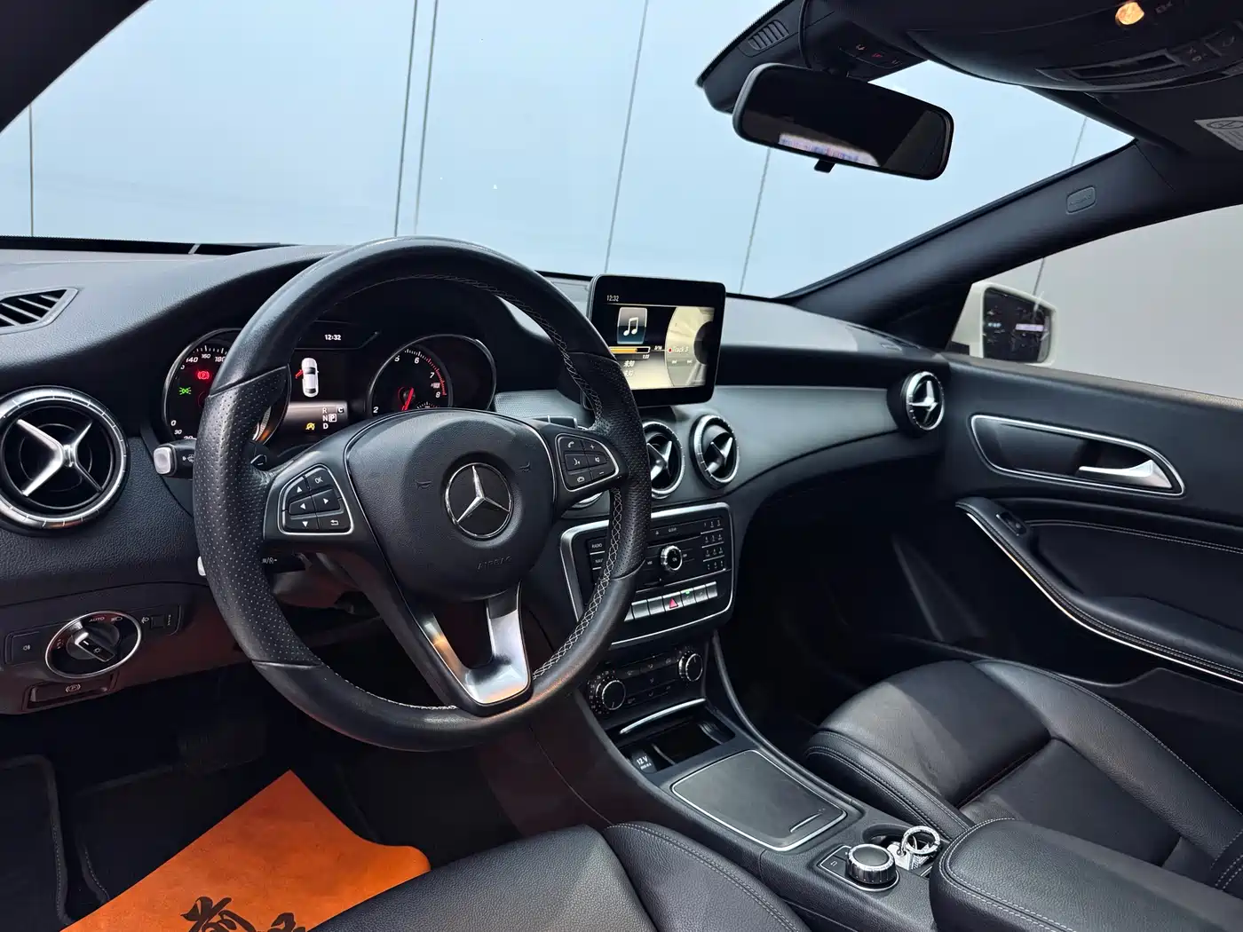 Mercedes-Benz CLA (Import) 2017 CLA 200 Dynamic фото 8