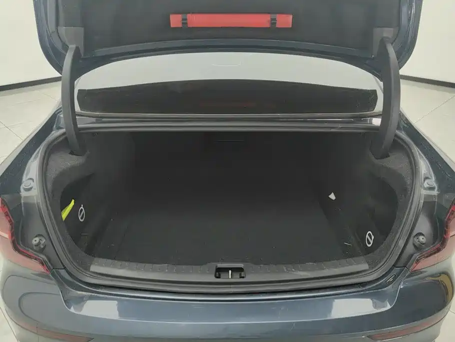 Фото 4 - Volvo S60