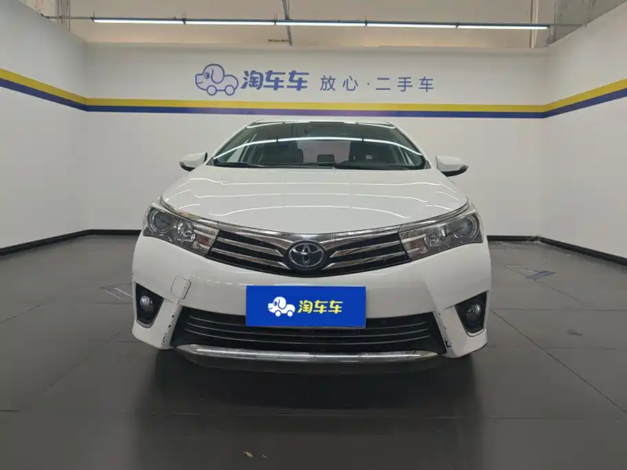 Фото 2 - Toyota Corolla