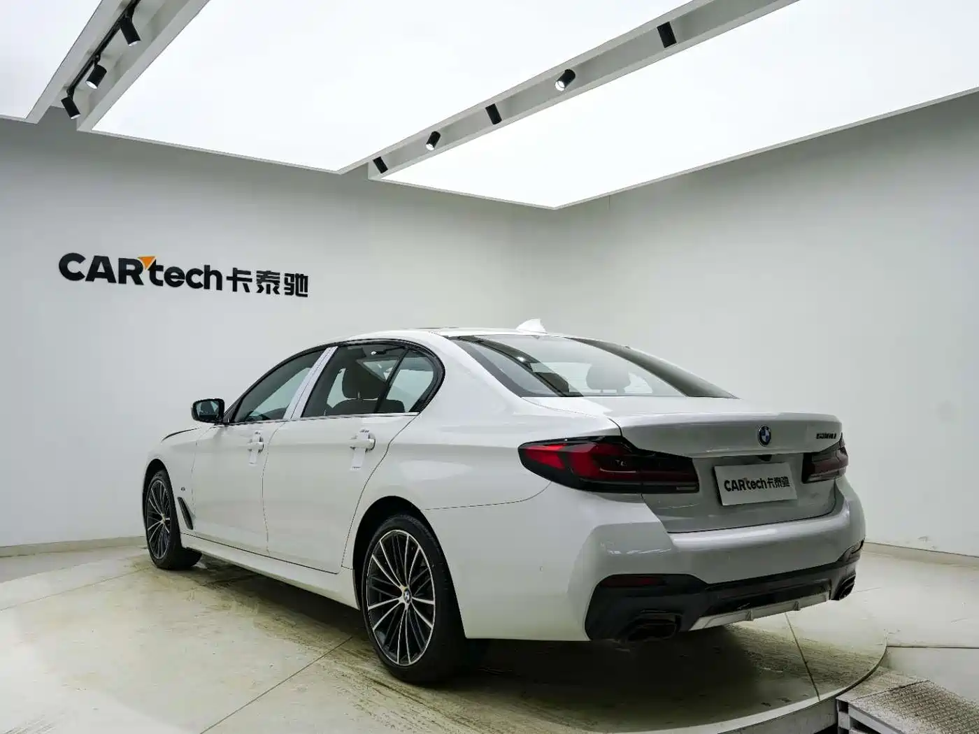 BMW 5 Series 2022 Facelift 530Li Leading M Sport Package фото 18
