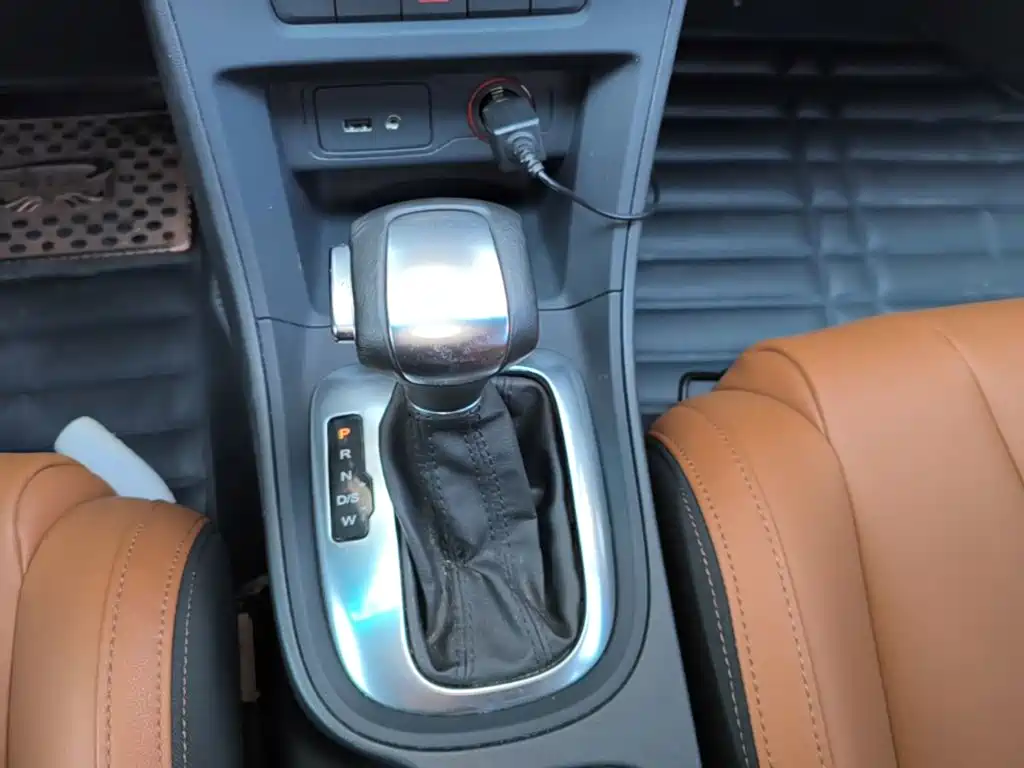 MG GT 2017 2016 Model 1.5L Automatic Premium Luxury Edition