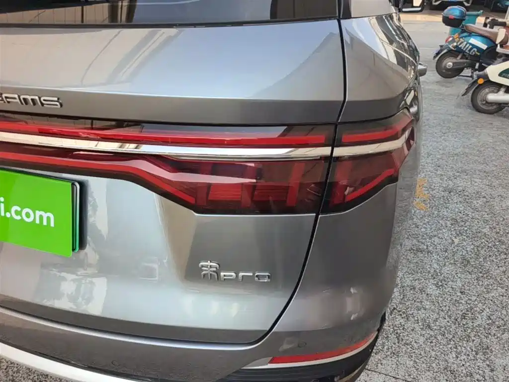 BYD Song Pro New Energy 2022 DM-i 51km Luxury фото 8