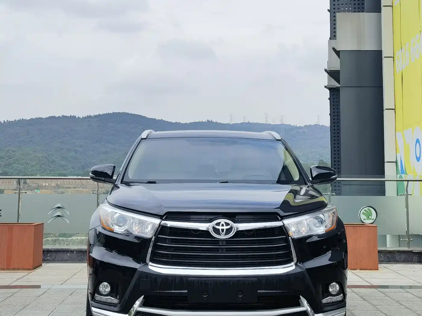 Toyota Highlander 2015 2.0T AWD Elite Edition 7-seater фото 2