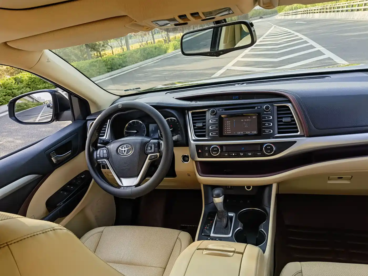 Toyota Highlander 2015 2.0T AWD Luxury Edition 7-seater фото 11