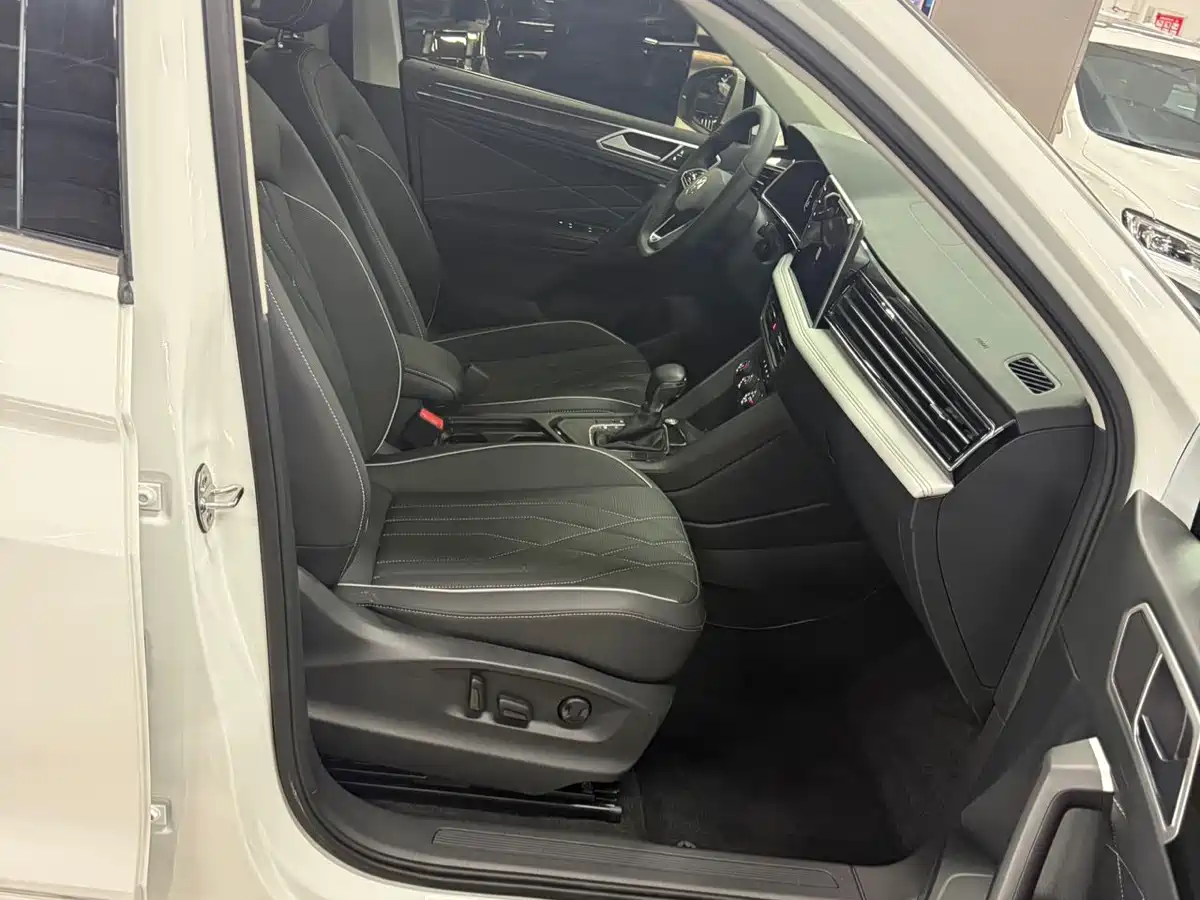 Volkswagen Tiguan L 2023 280TSI 2WD Trend Limited Edition фото 14