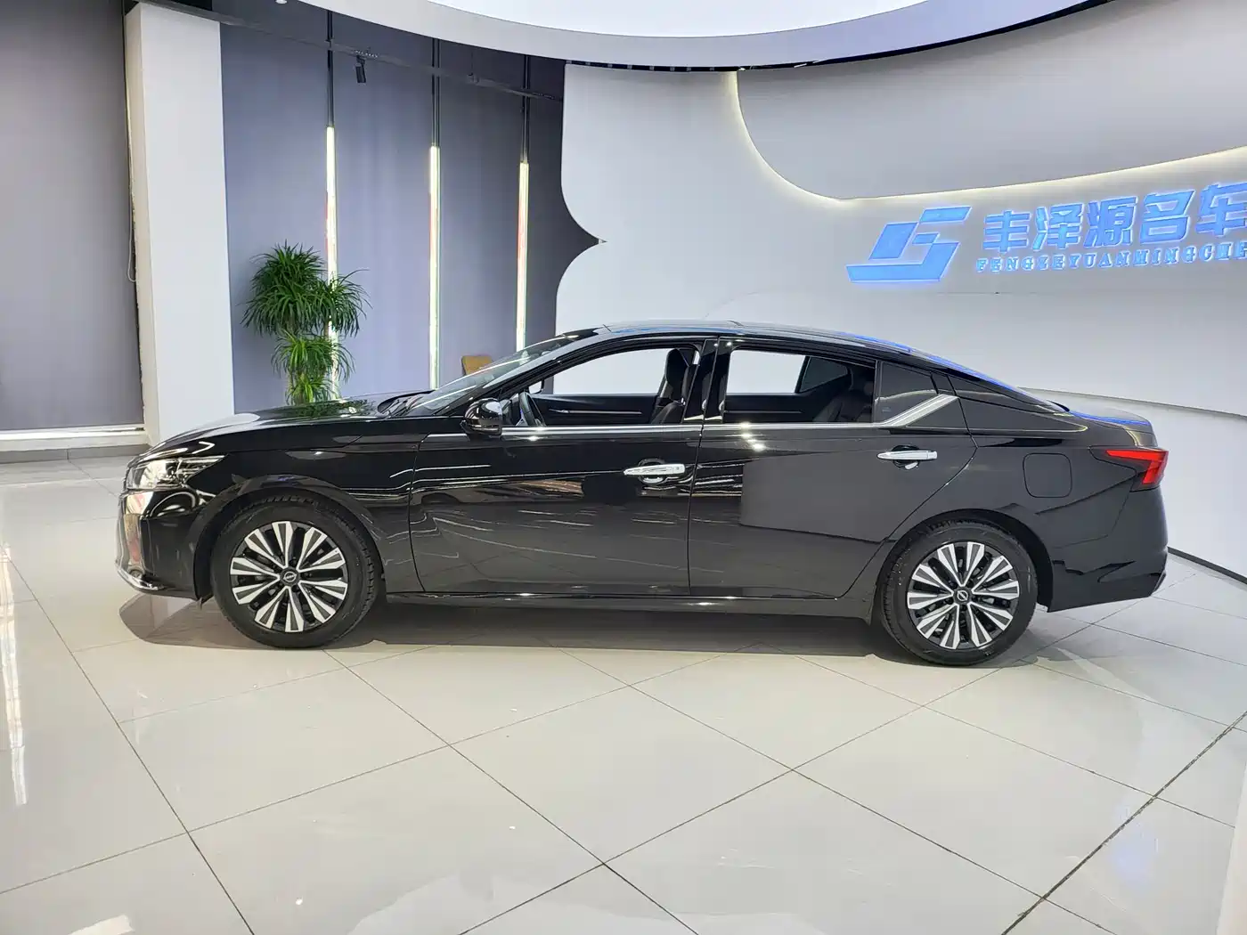 NISSAN TEANA