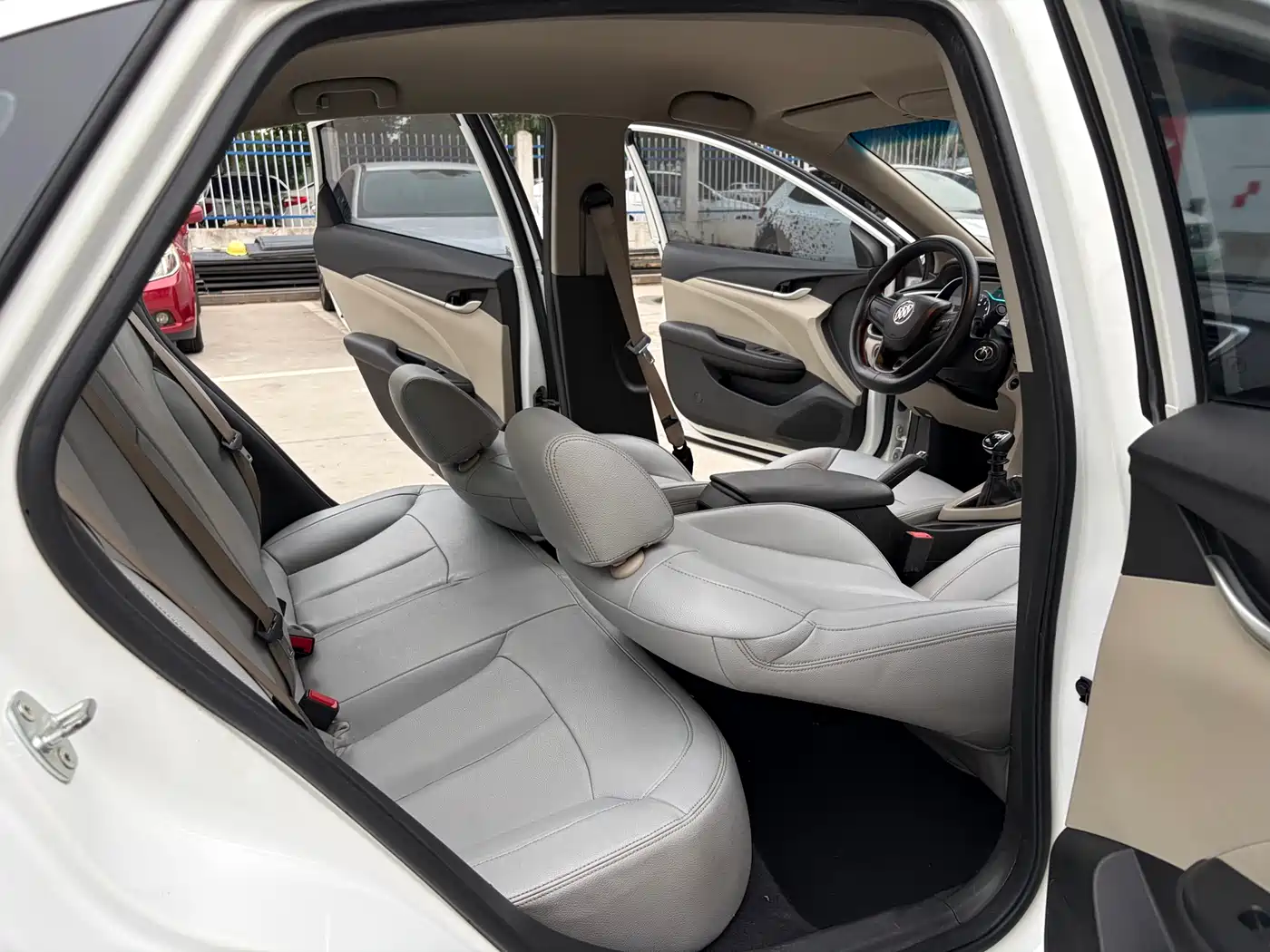 Buick Excelle 2018 15T Manual Progressive (China V) фото 7