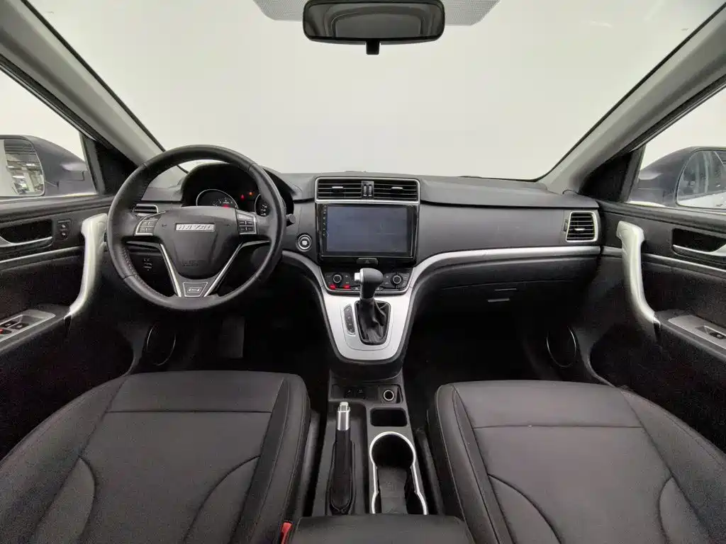 Photo 5 - Haval M6