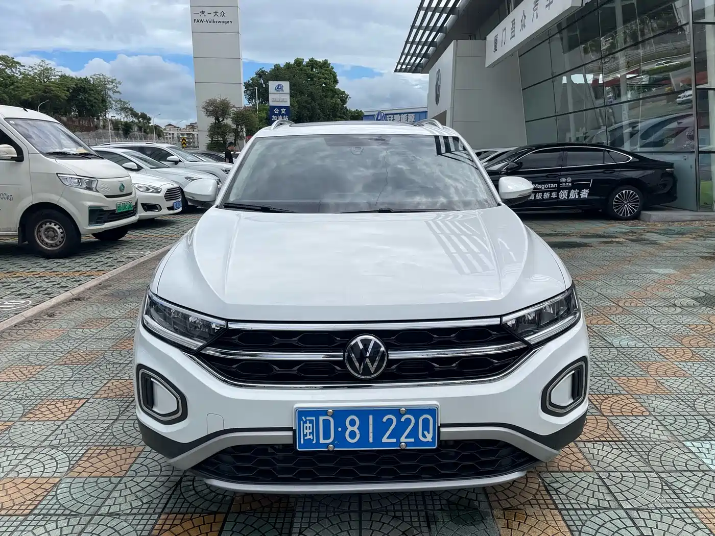Volkswagen T-Roc, миниатюра 2