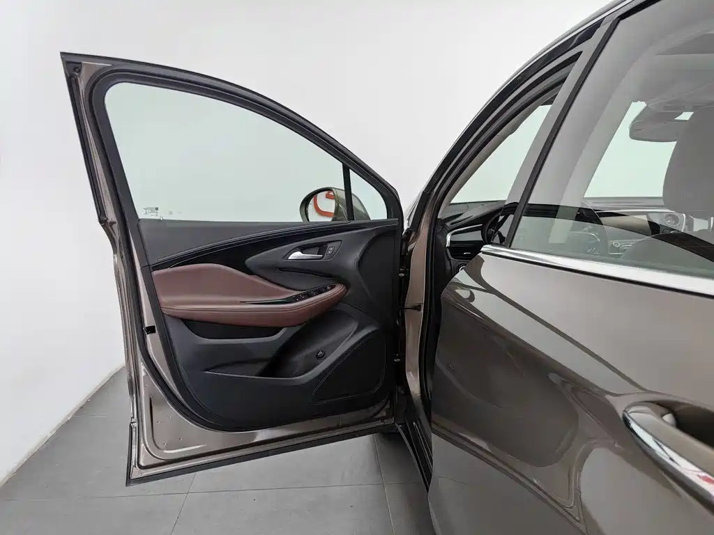 Фото 8 - Buick Envision Plus