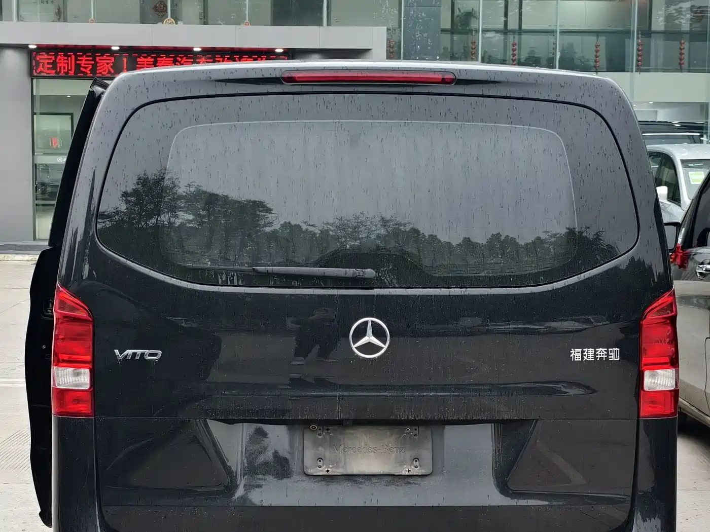 Mercedes-Benz Vito 2018 2.0T Business Edition China VI фото 9
