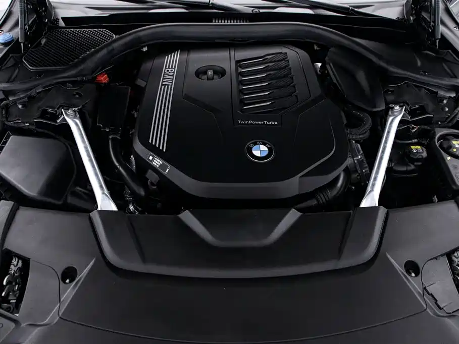 BMW 7 Series 2022 740Li xDrive Executive M Sport Package фото 18