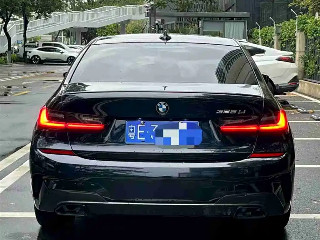 BMW 3 Series 2022 325Li M Sport Shadow Edition фото 5