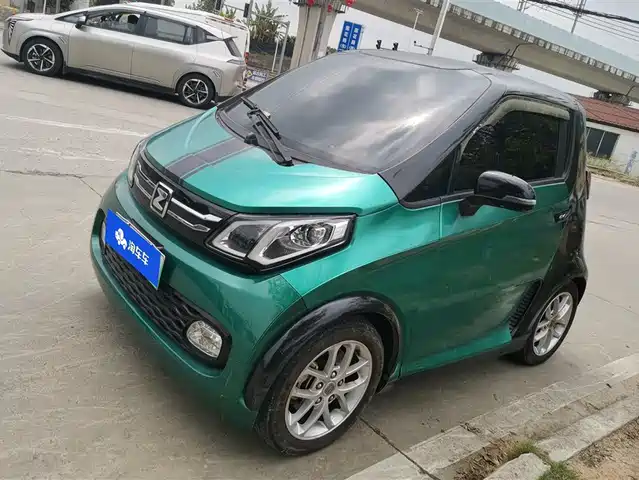ZOTYE E200