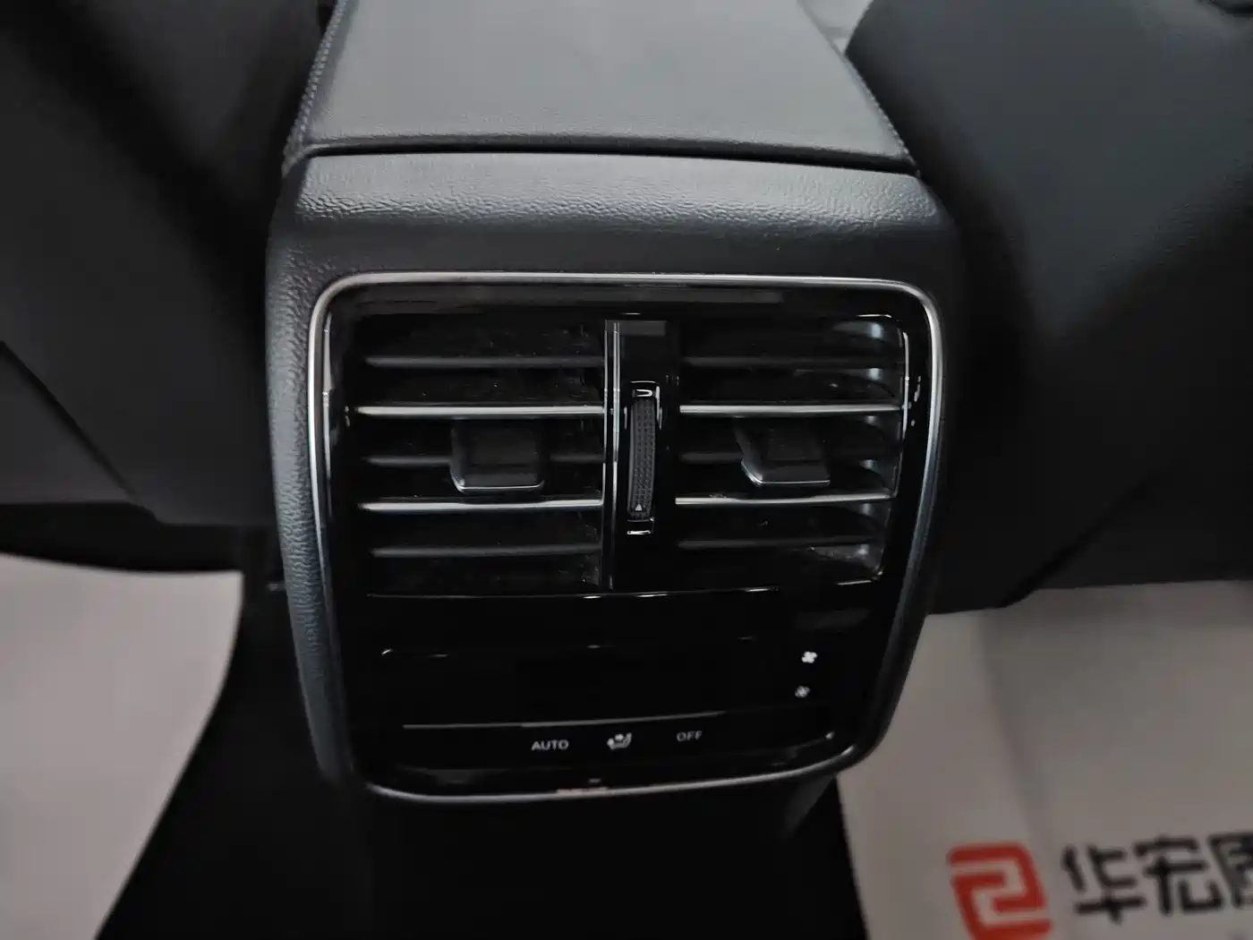 Volkswagen Magotan 2020 330TSI DSG Leading фото 21