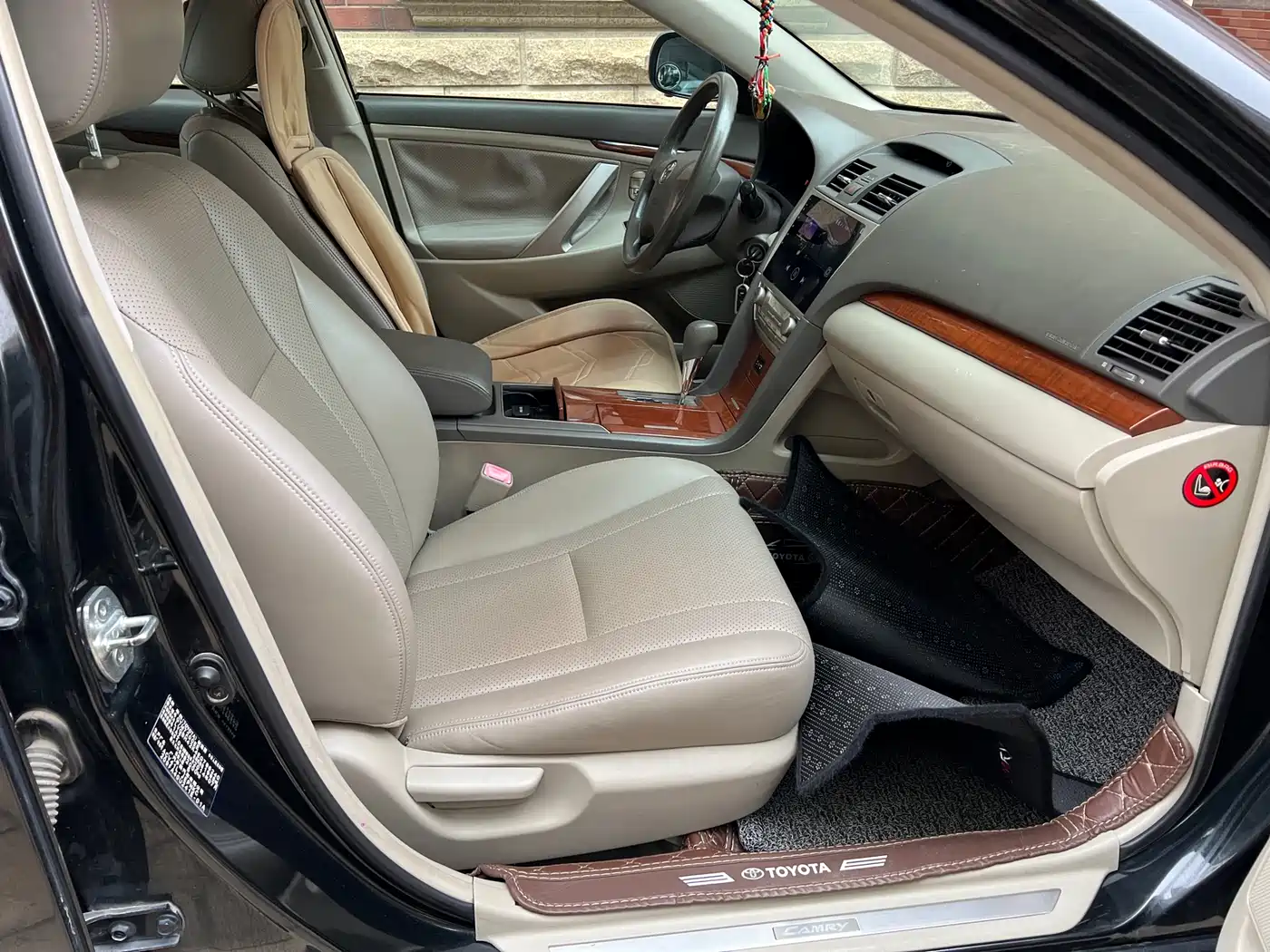 Toyota Camry 2013 200E Classic Elite Edition фото 11