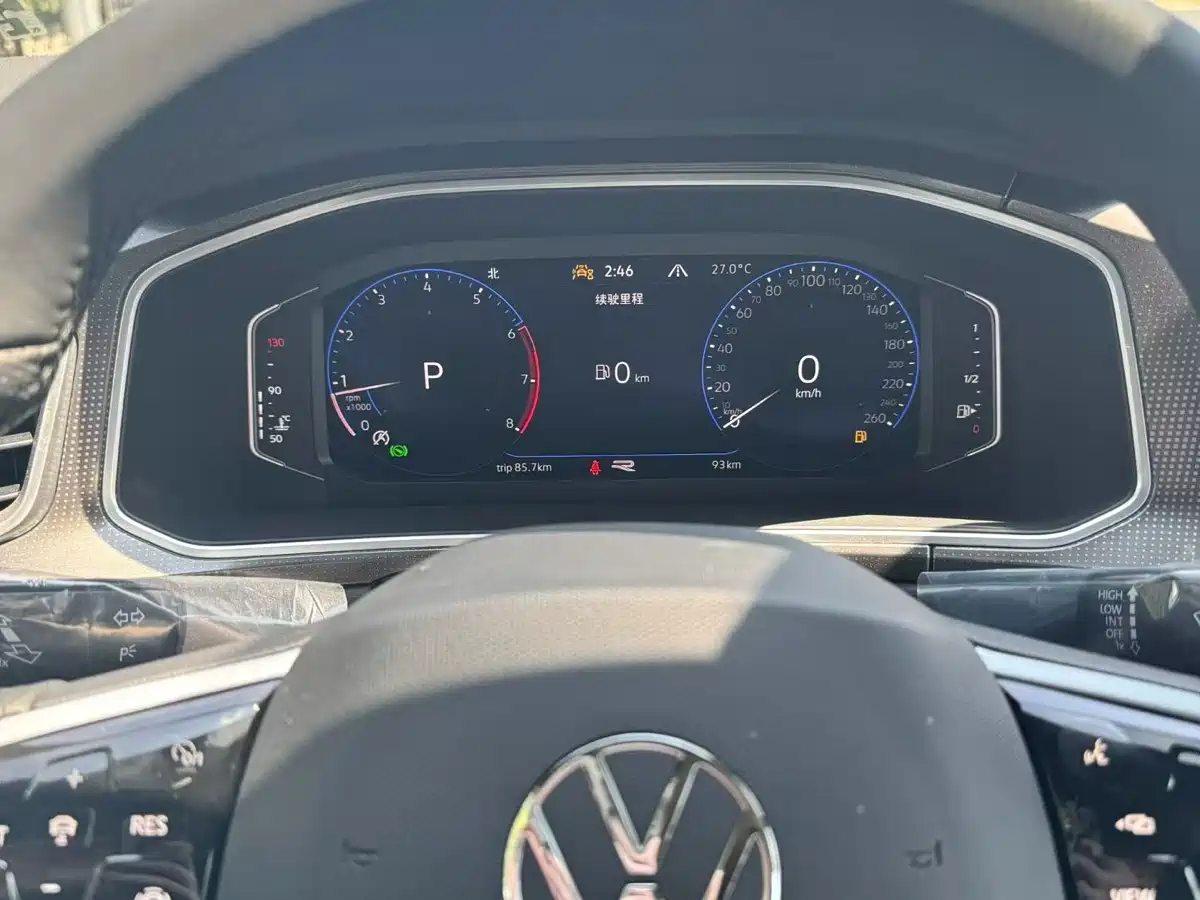 Volkswagen T-ROC 2026 2026 300TSI DSG 2WD Morning Light Edition