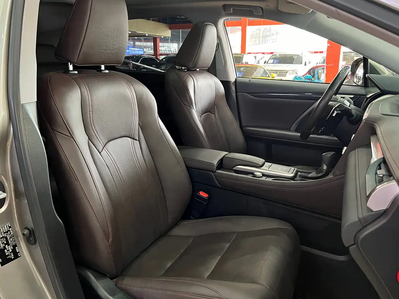 Lexus RX 2020 Facelift 300 AWD Elegance Edition фото 15