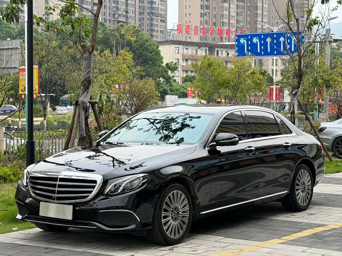 Mercedes-Benz E-Class 2020 E 300 L Fashion