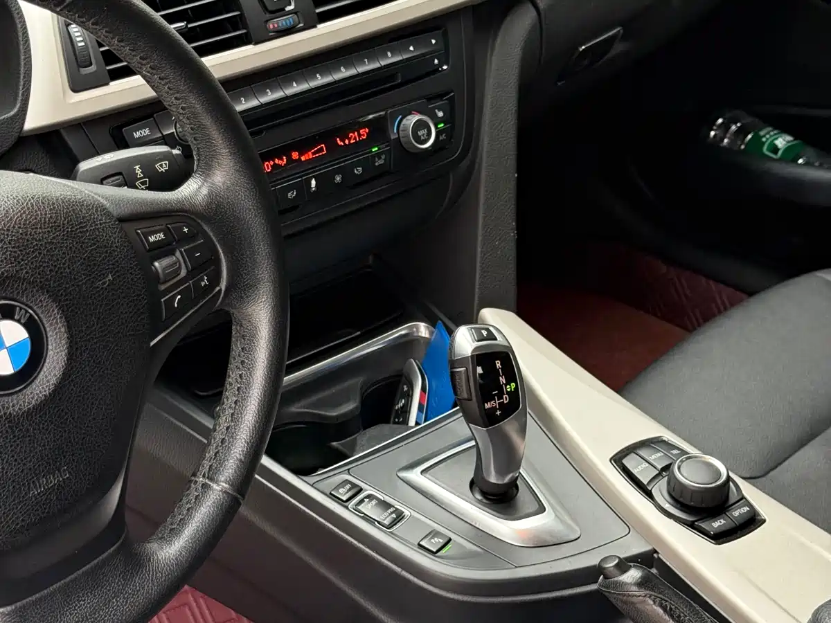 BMW 3 Series 2015 320i Super Joy Fashion фото 12