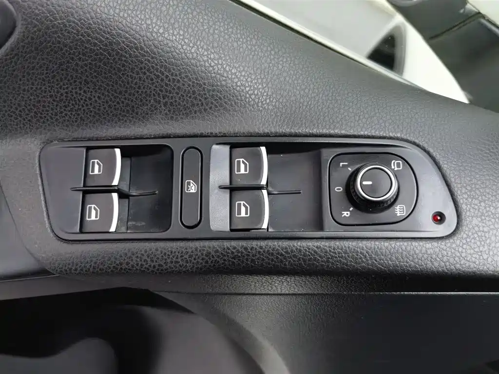 Volkswagen Tiguan 2016 Model 300TSI Automatic 4WD Luxury Edition фото 9