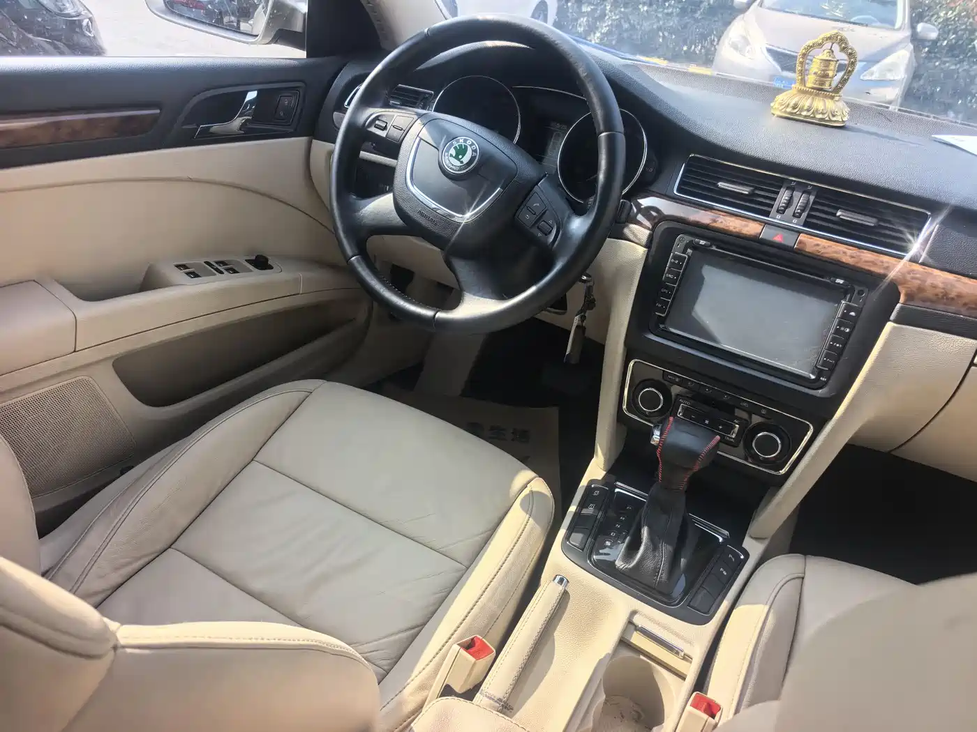 Škoda Superb 2012 1.8TSI Automatic Elegance Edition фото 24